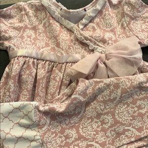 Isobella & Chloe little girls outfit size 2t